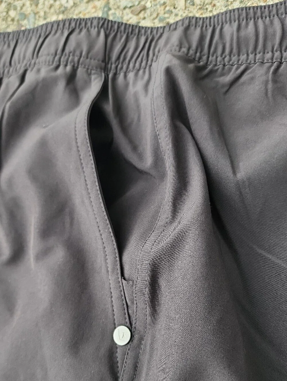 Vuori lightweight joggers